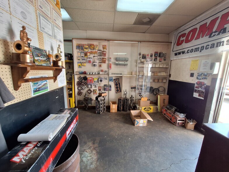 More Photos Of 1307-1309 9th Ave, Bessemer Auto Repair For Sale