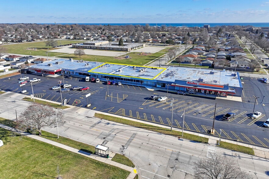 More Photos Of 2027-2055 22nd Ave, Kenosha General Retail For Lease