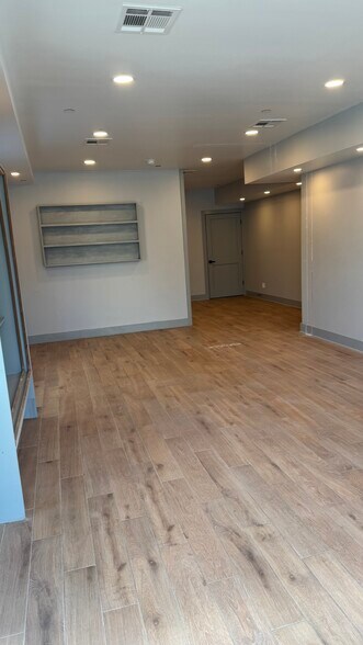 More Photos Of 265 Walker St, Staten Island Storefront Retail Residential For Lease