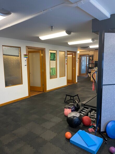 More Photos Of 114 Village Pl, Dillon Office For Lease