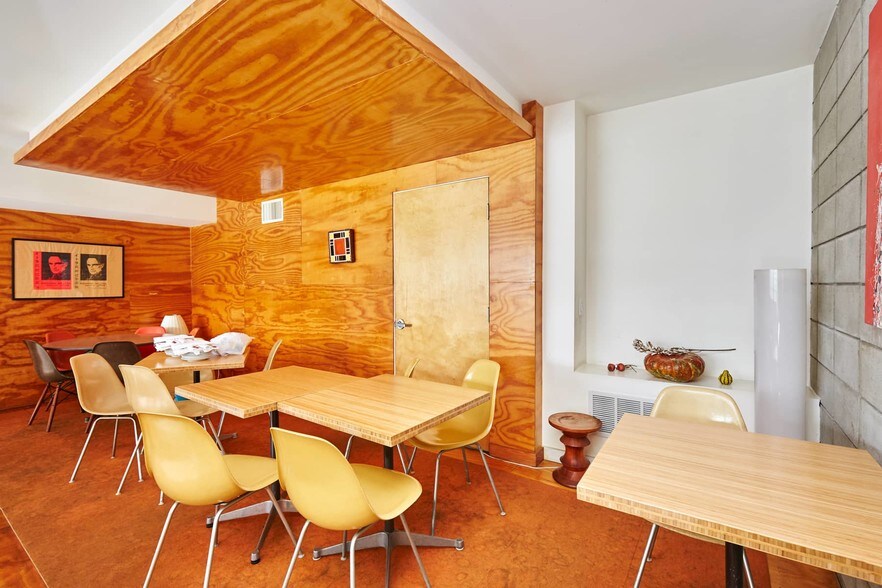 More Photos Of 1432-1434 Abbot Kinney Blvd, Venice Storefront Retail Office For Lease