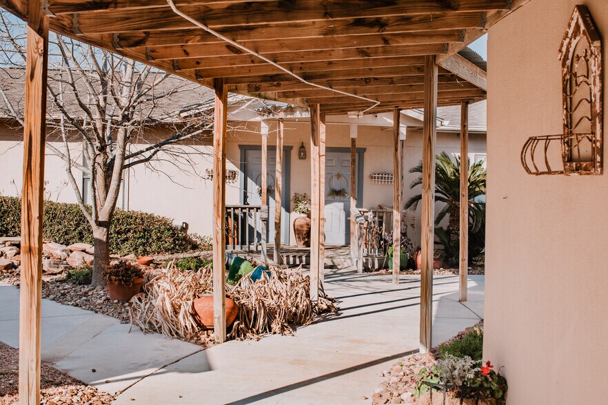 More Photos Of 13893 US Highway 87, Adkins Flex For Sale