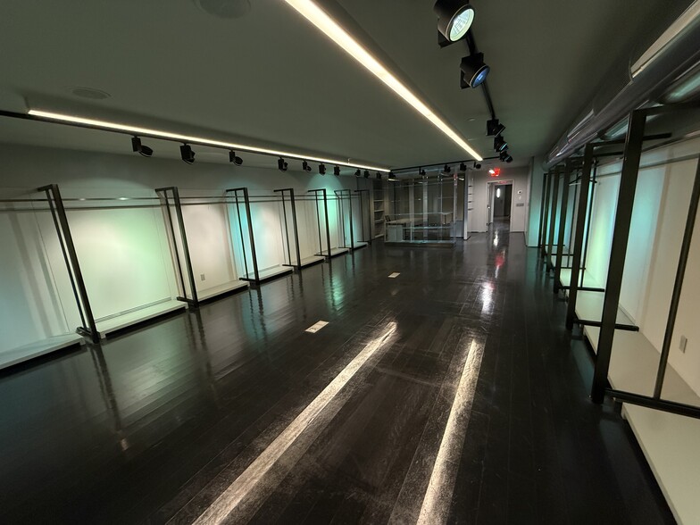 More Photos Of 41 W 56th St, New York Office For Sale