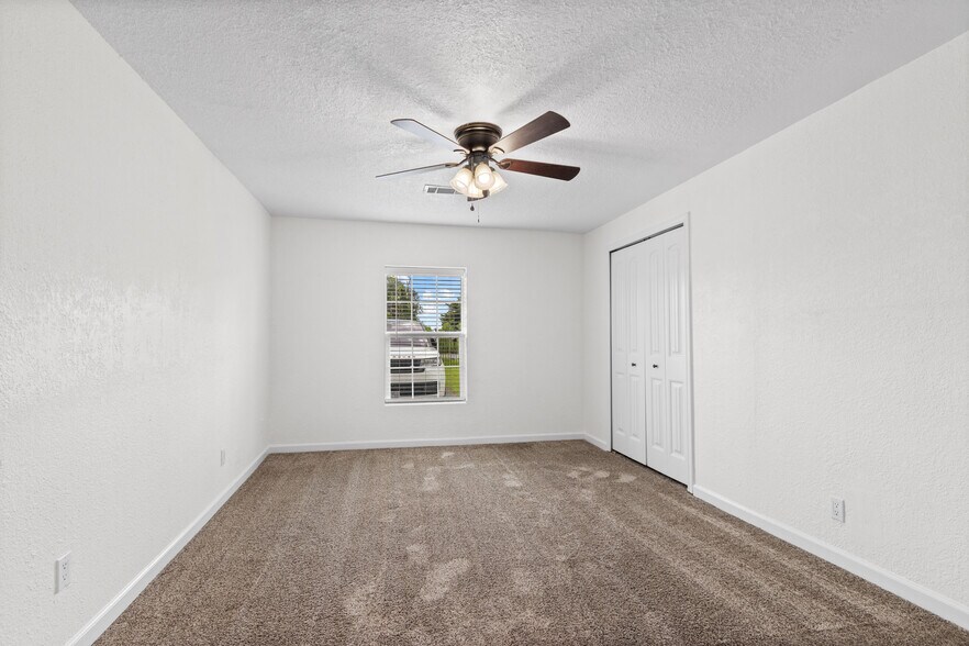 More Photos Of 16815 Avenue A, Channelview Truck Terminal For Sale