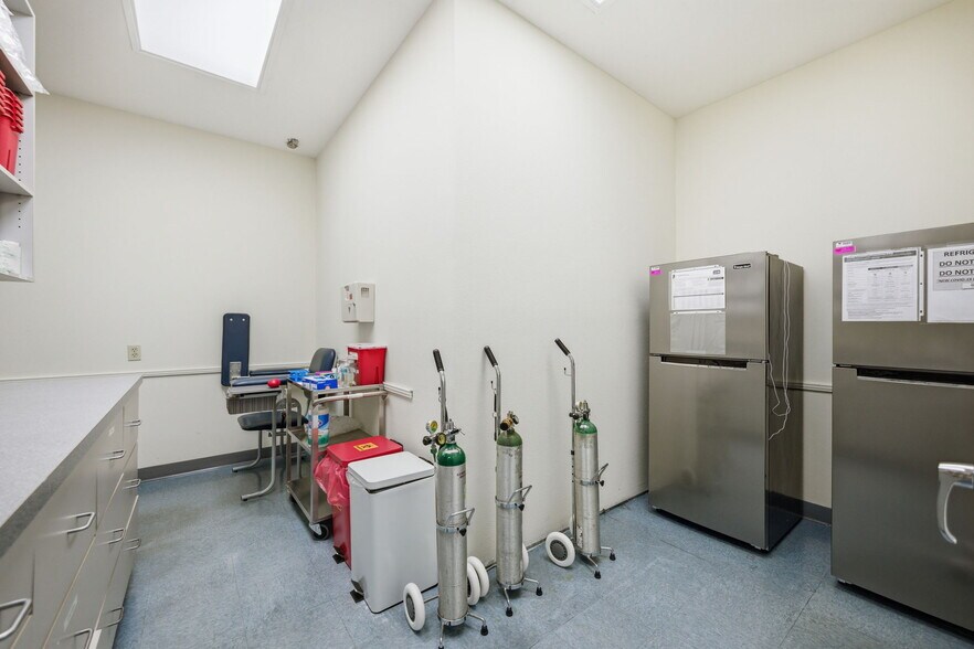More Photos Of 433 SW 10th St, Ocala Medical For Sale