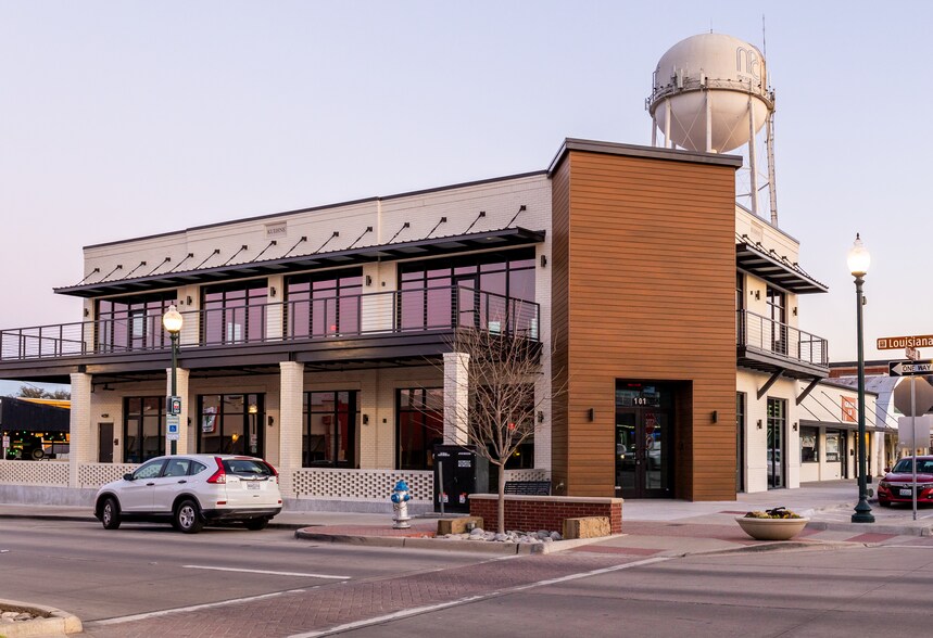 More Photos Of 101 S Chestnut St, McKinney Restaurant For Lease