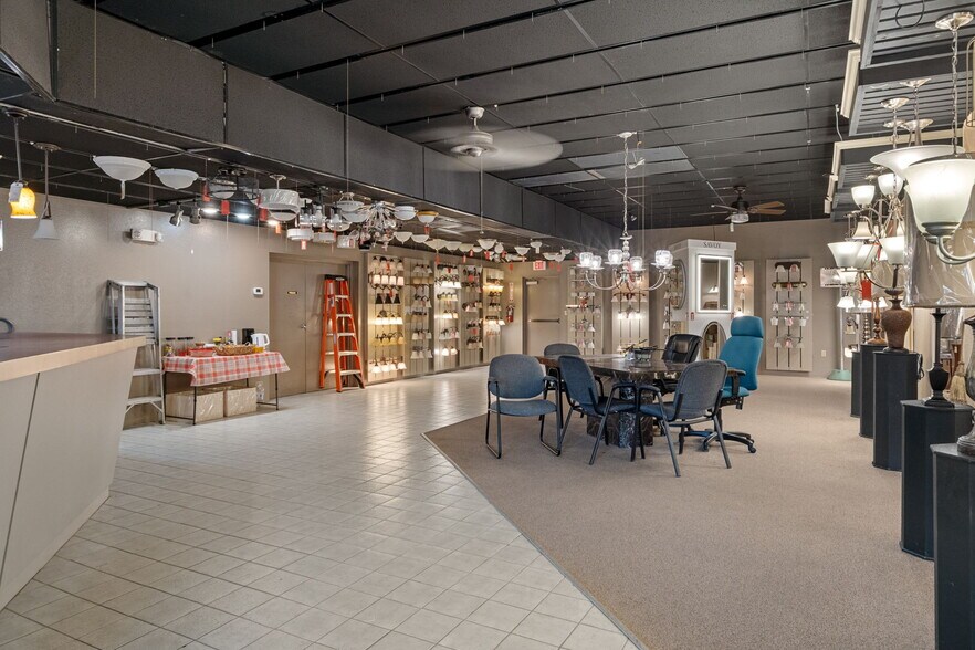 More Photos Of 5149 Mariner Blvd, Spring Hill Flex For Sale