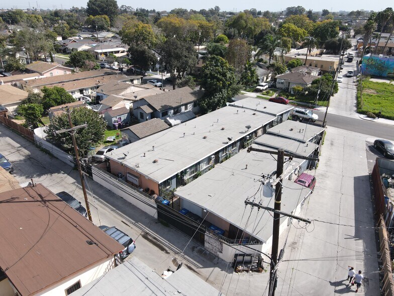More Photos Of 19 E 69th St, Long Beach Multifamily For Sale