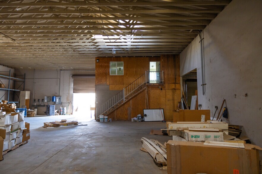 More Photos Of 1302 W Lincoln St, Phoenix Warehouse For Sale