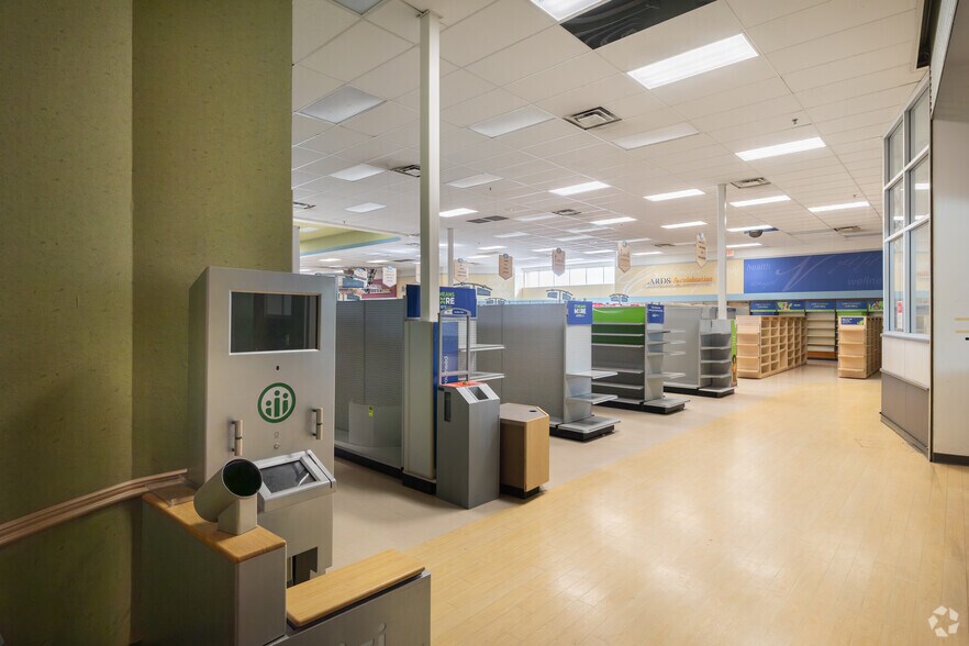 More Photos Of 1180 N State St, San Jacinto Drugstore For Sale