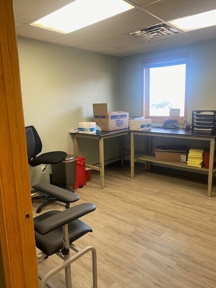 More Photos Of 3224 6th Ave NE, Rochester Office For Lease
