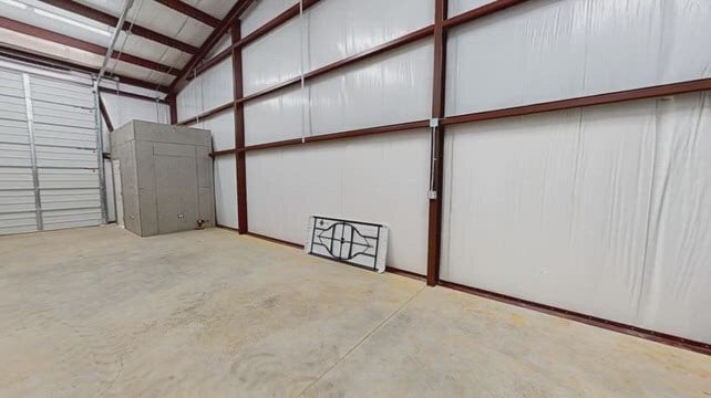 More Photos Of 10263 US Highway 69 N, Tyler Warehouse For Lease