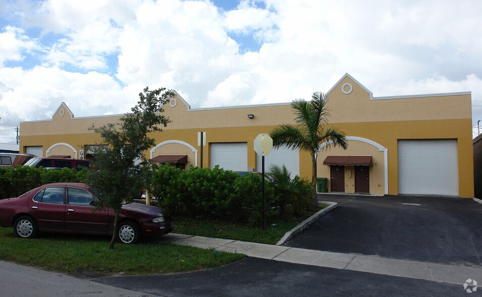 More Photos Of 232-244 NW 9th Ave, Homestead Warehouse For Sale