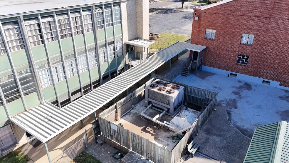 More Photos Of 2157 N Prospect Ave, Springfield Religious Facility For Sale