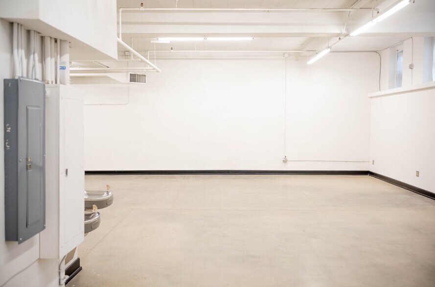 More Photos Of 910 Galapago St, Denver Office For Sale