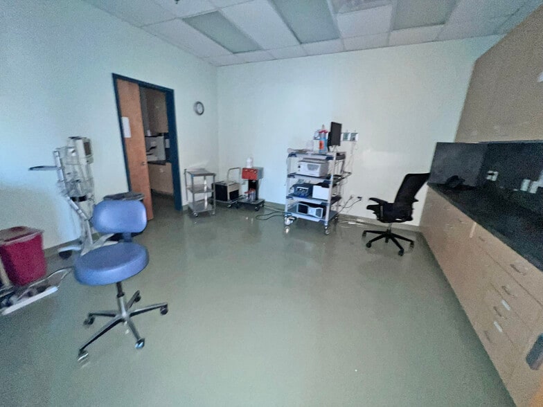 More Photos Of , Glenn Dale Office For Sale