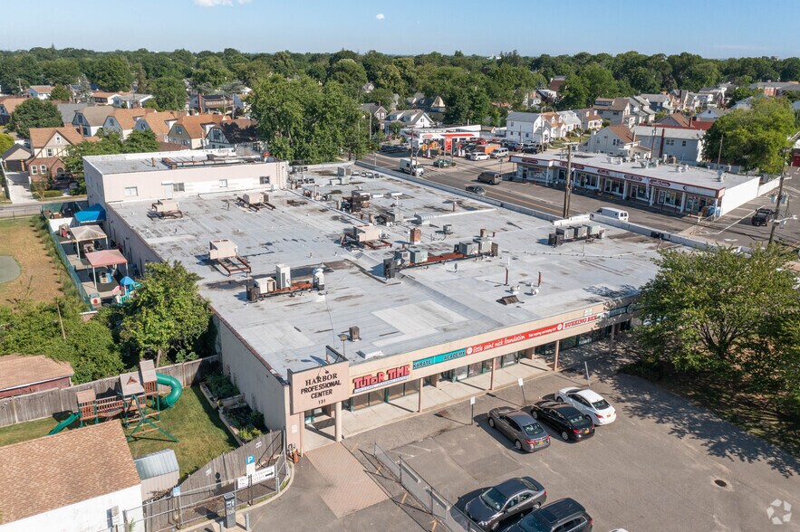 More Photos Of 131 Main St, East Rockaway Storefront Retail Office For Lease