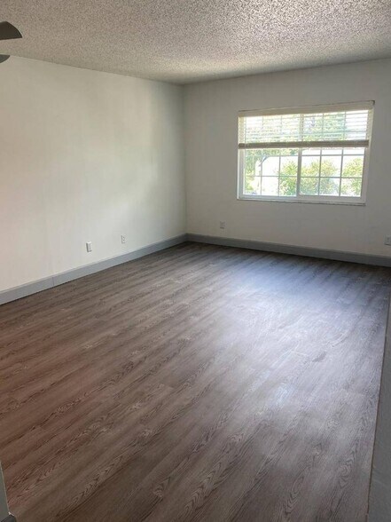 More Photos Of 120 47th Ave N, Saint Petersburg Apartments For Sale