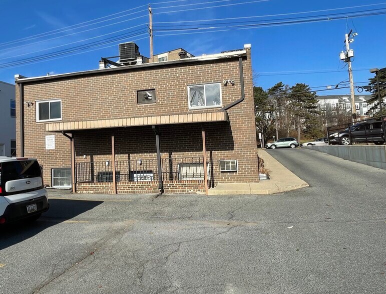 More Photos Of 168 Rollins Ave, Rockville General Retail For Sale