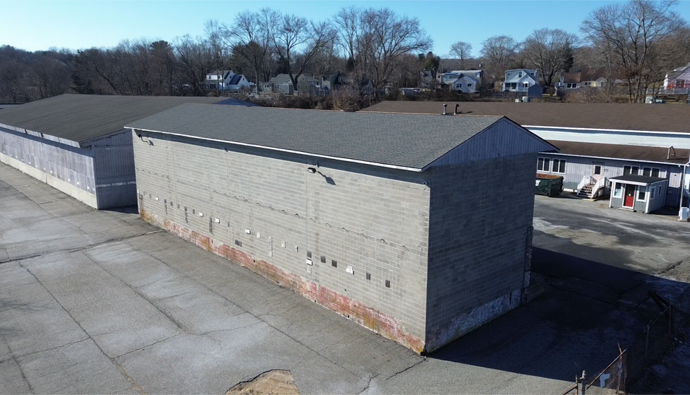 More Photos Of 45 Richards Grove Rd, Quaker Hill Service For Sale