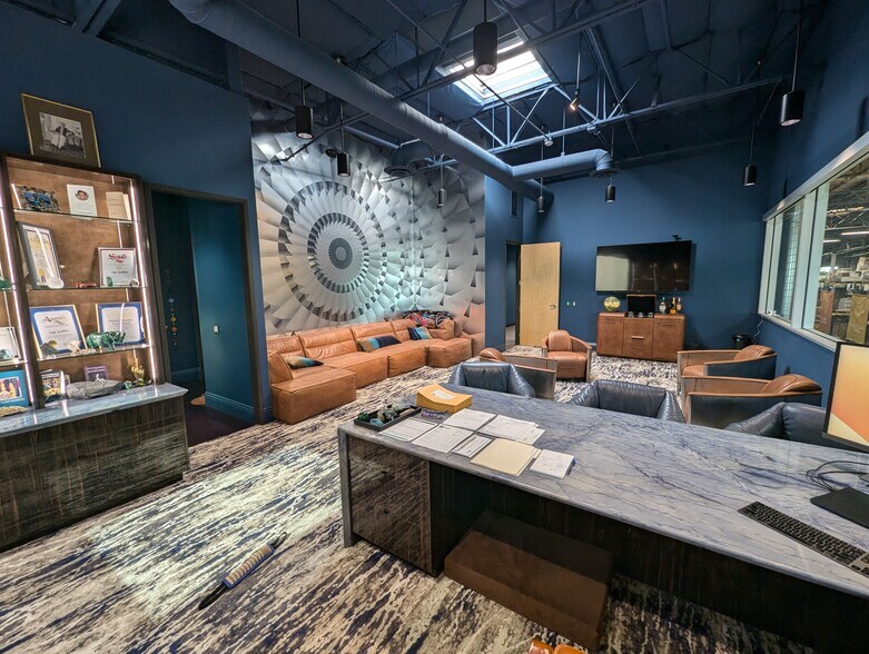 More Photos Of 21010 S Figueroa St, Carson Showroom For Sale