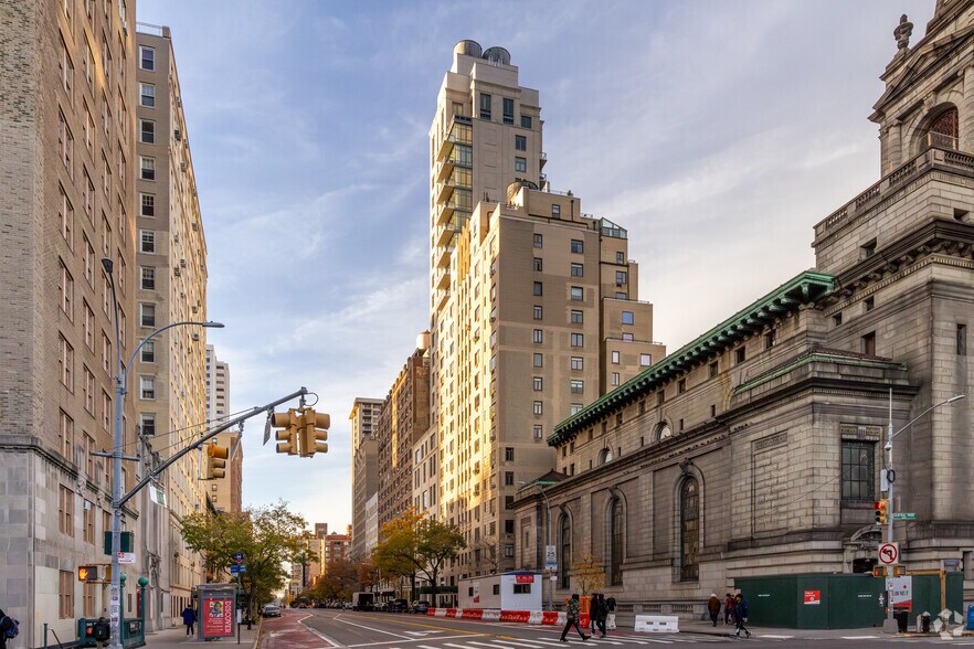 More Photos Of 15 W 96th St, New York Apartments For Lease