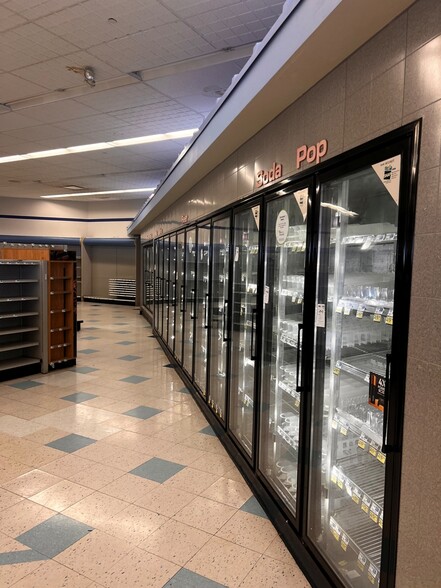 More Photos Of 5005 W Overland Rd, Boise Freestanding For Sale