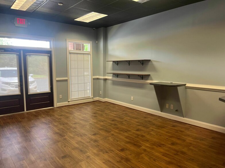 More Photos Of 7559 Kayne Blvd, Columbus Freestanding For Lease