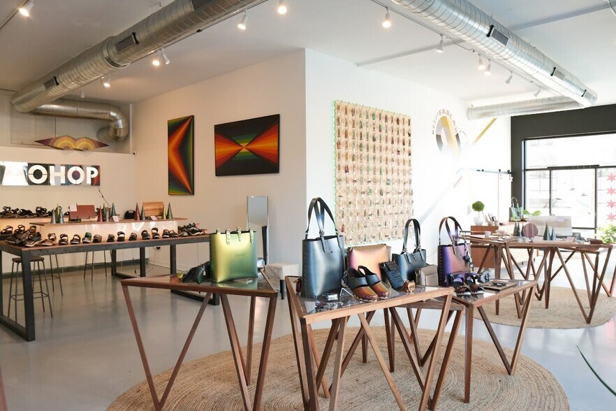 More Photos Of 1659 W Chicago Ave, Chicago Apartments For Lease