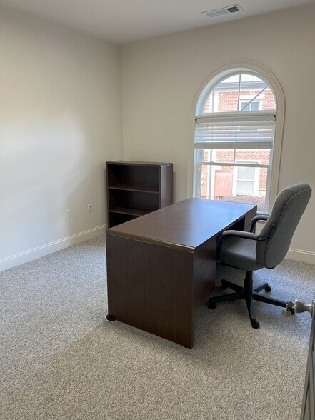 More Photos Of 4080 McGinnis Ferry Rd, Alpharetta Coworking Space