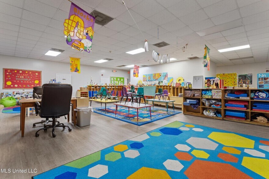 More Photos Of 11376 Three Rivers Rd, Gulfport Daycare Center For Sale