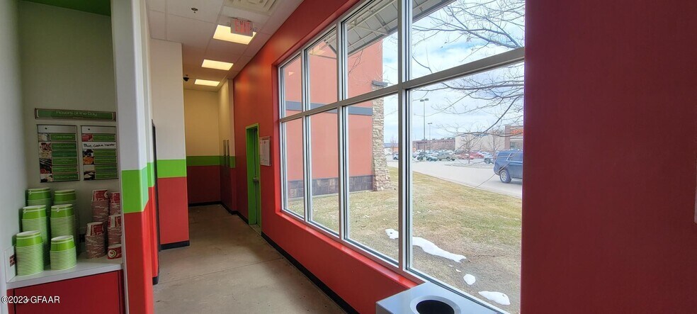 More Photos Of 3221 32nd Ave S, Grand Forks Unknown For Lease