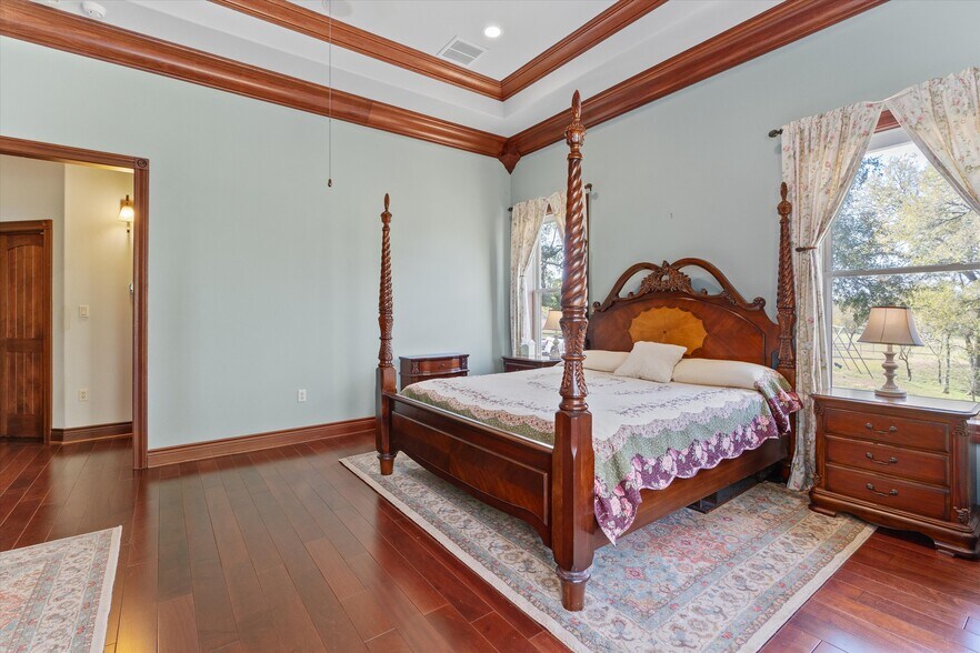 More Photos Of 1092 FM 3000, Elgin Specialty For Sale