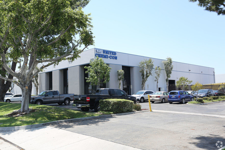 Primary Photo Of 5655 Dolly Ave, Buena Park Warehouse For Lease