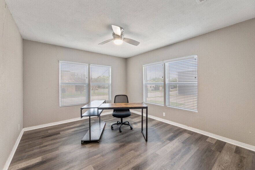 More Photos Of 6826 Baker Blvd, Richland Hills Light Manufacturing For Sale