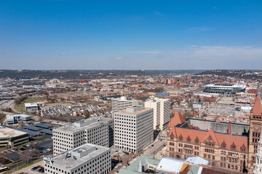 More Photos Of 895 Central Ave, Cincinnati Loft Creative Space For Lease