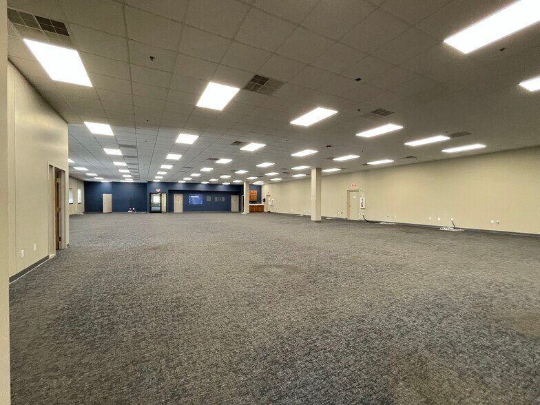 More Photos Of 6200 State St, Saginaw Office For Lease