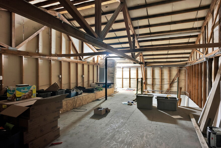 More Photos Of 11445 N Reed Rd, Hayden Warehouse For Lease