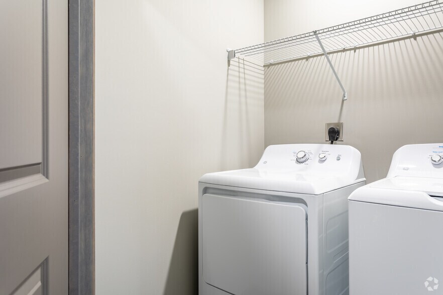 More Photos Of 1812 Bourbon St, Ashville Apartments For Sale