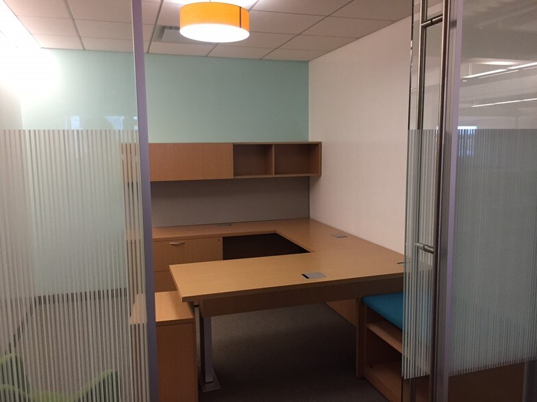 More Photos Of 2 Commerce Dr, South Brunswick Office For Lease