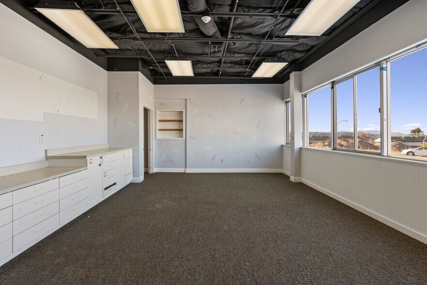 More Photos Of 120 E Altamira Dr, Cedar City Office Residential For Lease