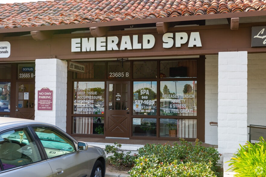 More Photos Of 23547-23641 Moulton Pky, Laguna Hills Unknown For Lease