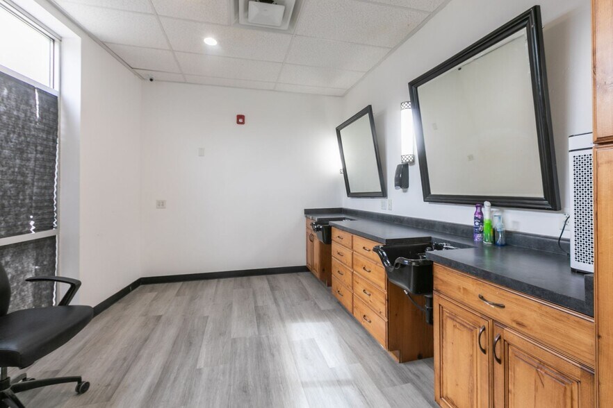 More Photos Of 445 N 700 W, North Salt Lake Warehouse For Sale