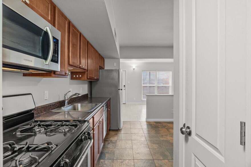 More Photos Of 5225 Southwest Ave, Saint Louis Apartments For Sale