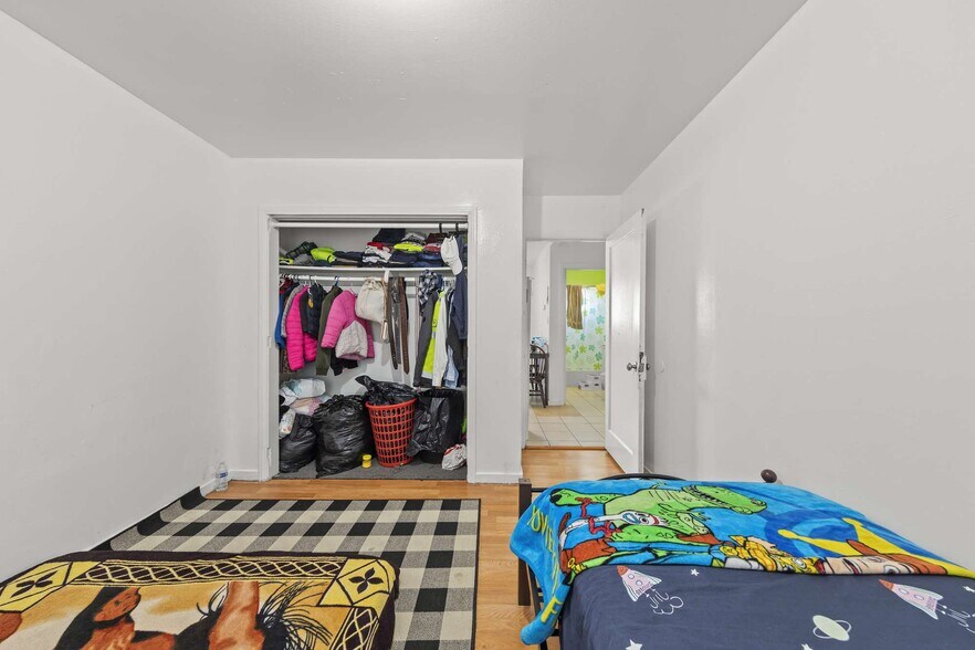 More Photos Of 757 Warrington Ave, Redwood City Multifamily For Sale