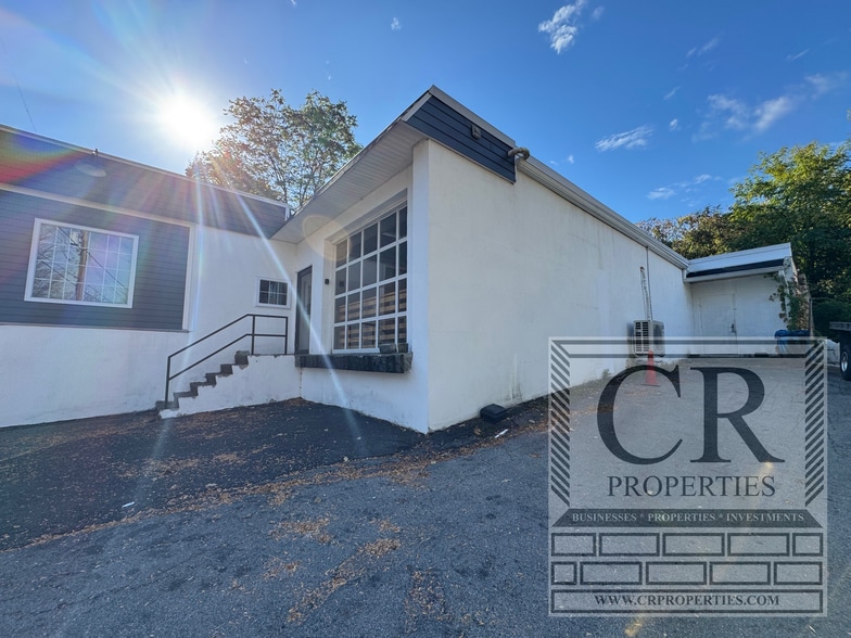 More Photos Of 17 Milton Ave, Highland Warehouse For Sale