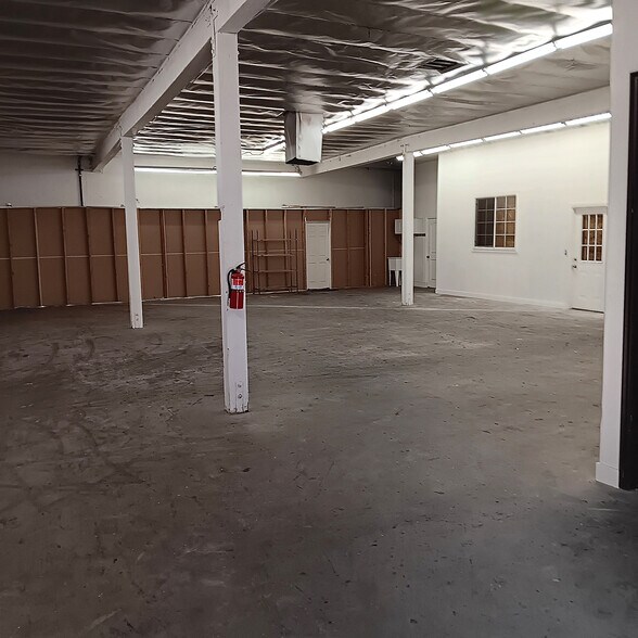 More Photos Of 747 Ceres Ave, Los Angeles Warehouse For Lease
