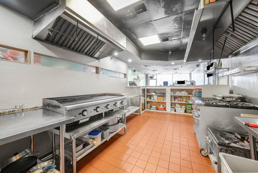 More Photos Of 72-76 Market St, Clifton Restaurant For Sale