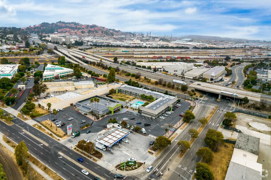 More Photos Of 915 W Cutting Blvd, Richmond Hotel For Sale