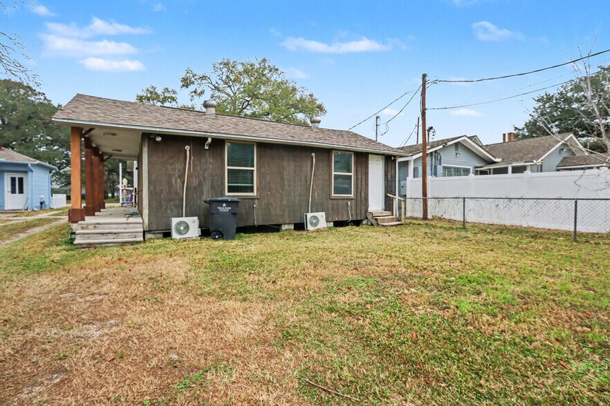 More Photos Of 5709 5th St, Katy Medical For Lease